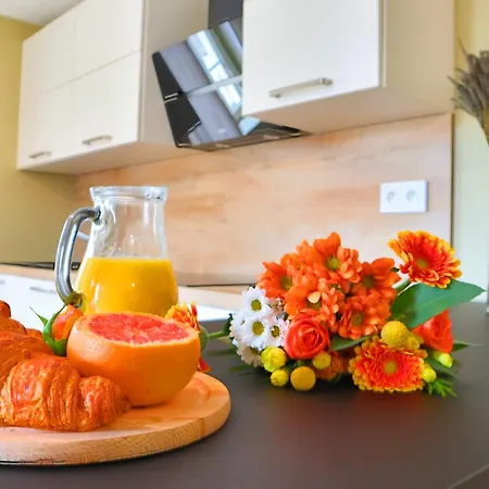 Le Tropical, Chic & Design