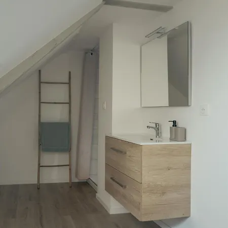 Апартаменты Logis Domaine De La Boheme Chez Delphine Wespiser
